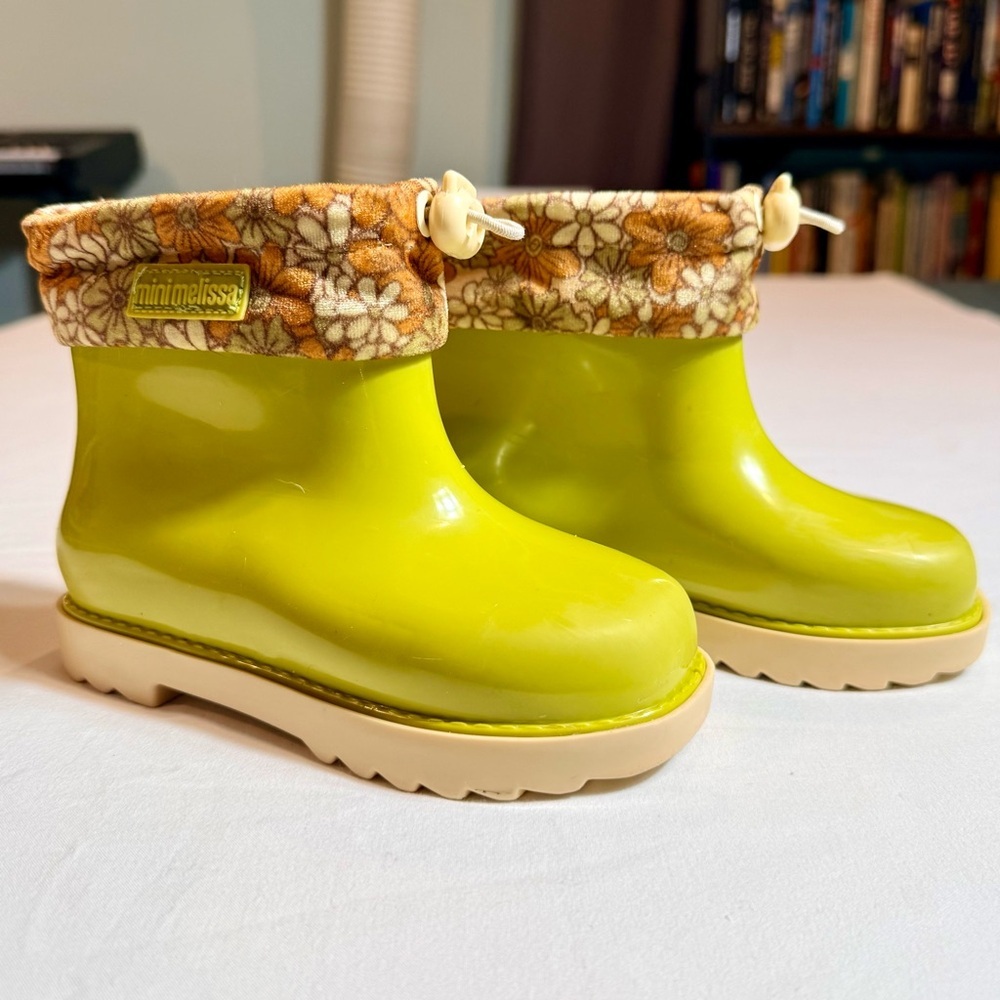 Mini Melissa Rain Boots III BB Girls 10 Yellow Green Floral Cuff Waterproof Lime